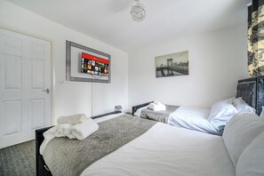 2 Schlafzimmer, Bügeleisen/Bügelbrett, WLAN, Bettwäsche