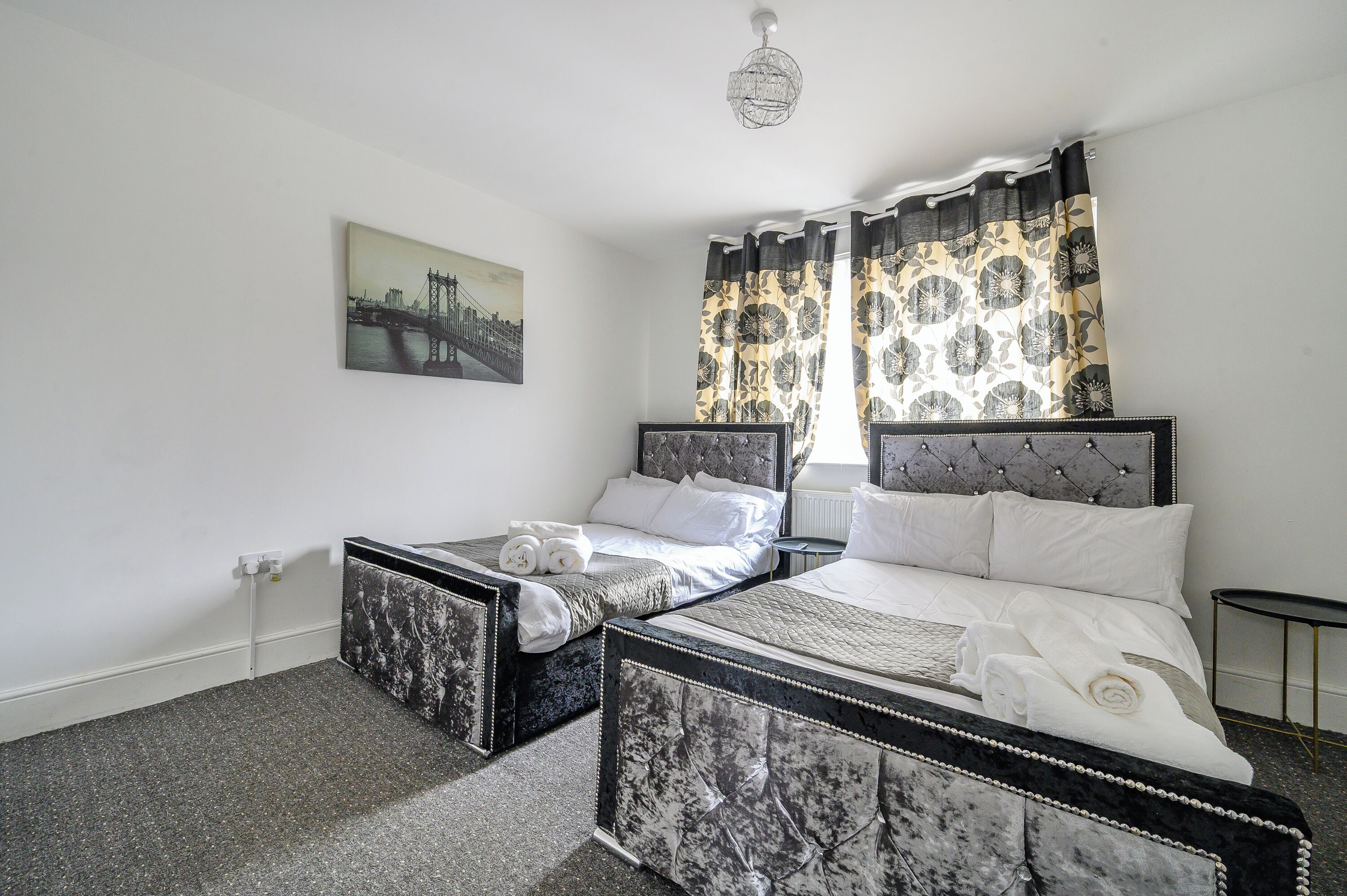 2 dormitorios, tabla de planchar con plancha, wifi y ropa de cama