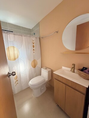 Towels, soap, toilet paper - Nice and cozy suite close to Coyoacan’s main plaza. Near Azteca stadium (Ciudad de México)
