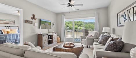 Condo, Multiple Beds, Balcony (Lakeside Sunrise) | Living area
