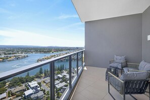 Property grounds - Ruby 30F Sunset Penthouse | Ocean & City Views (Surfers Paradise)