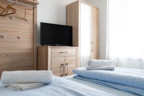 4 室のベッドルーム、アイロン / アイロン台、WiFi、ベッドシーツ