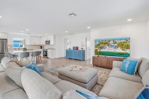 Unclassified image, 3 of 36, button