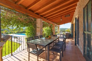 Outdoor dining - Can Torretes by Rentallorca (Alcúdia)