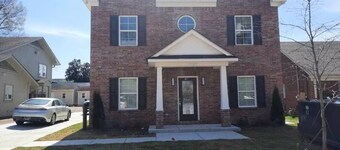 Fully Furnished 2 Bedroom 2.5 Bath Town home for Corporate Rental by Owner