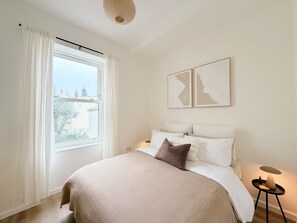 1 室のベッドルーム、アイロン / アイロン台、WiFi (無料)、ベッドシーツ