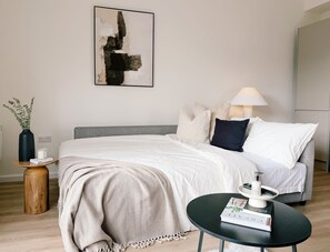 1 bedroom, iron/ironing board, free WiFi, bed sheets - Prime Location, Newly Renovated Seaview Flat (Brighton)