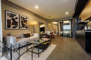 TV - w* | Charming 1BR w/ Terrace in Tabacalera (Ciudad de México)