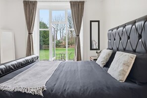 2 bedrooms, Internet, bed sheets