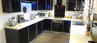 Ivy House 5BR - Perfect for Contractors & Long Stays