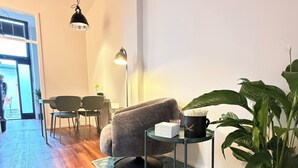 Unclassified image, 2 of 30, button - Fewo Fibi - Central city apartment - 2 bedrooms - 4 beds - kitchen (Bamberg)