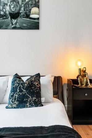 1 habitación, tabla de planchar con plancha y acceso a internet 