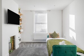 4 chambres, fer et planche à repasser, accès à Internet, literie fournie