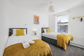 Unclassified image, 2 of 49, button - Bright & Cosy 3 Bed Home I Parking I Sleeps 6 (Suffolk)