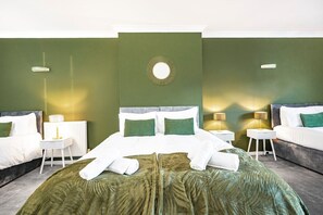 Unclassified image, 2 of 36, button - 3 Bed Townhouse | Secure Parking | Sleeps 9 (Suffolk)