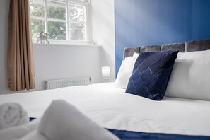 Unclassified image, 5 of 32, button - Bright & Modern 3 Bed Home | Sleeps 5 (Essex)