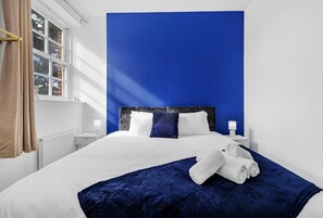 Unclassified image, 2 of 32, button - Bright & Modern 3 Bed Home | Sleeps 5 (Essex)