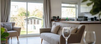 Spacious 4 Bed Home | Sleeps 8-10