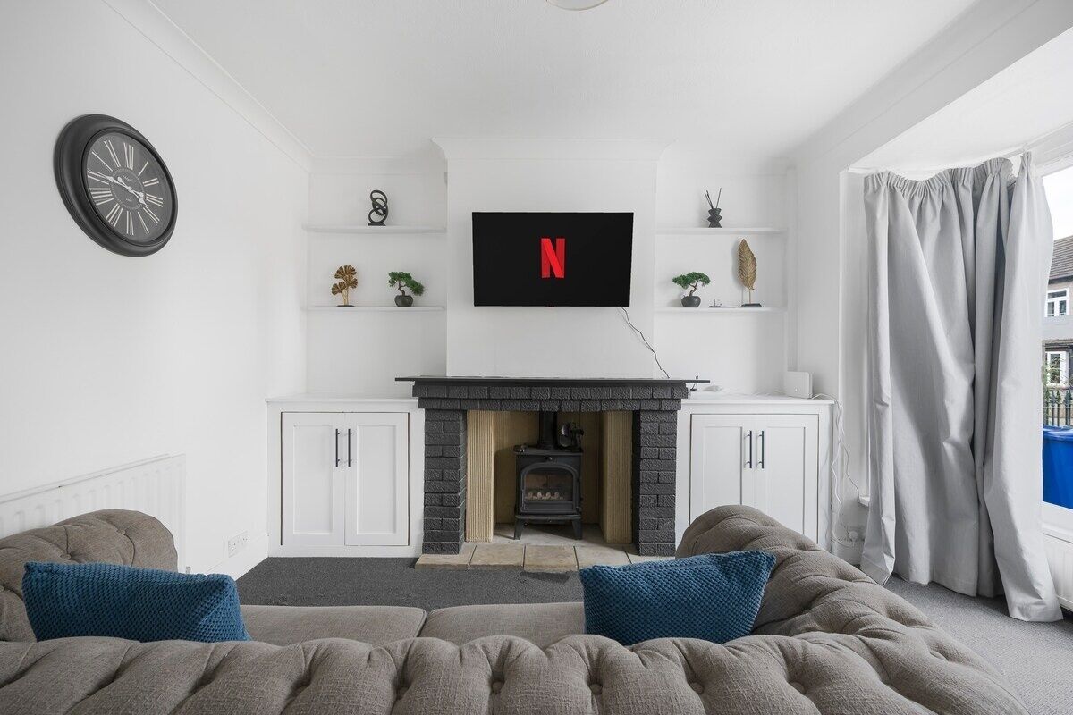 TV