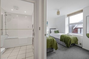 Hair dryer - Chelmsford City Flat I Secure Parking I Sleeps 4 (Essex)
