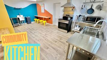 Microwave, oven, stovetop, coffee/tea maker