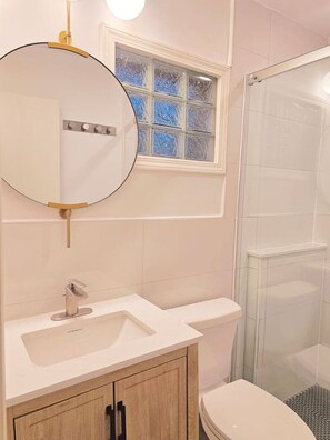 Luokittelematon kuva, 3 kautta 10, painike