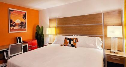 MSU King Deluxe Room Downtown