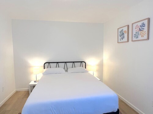 2 Bedroom Central MSU Place