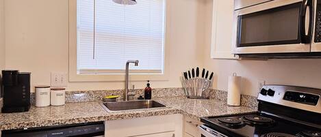 Lavastoviglie, macchina per tè/caffè, pentole/stoviglie/utensili