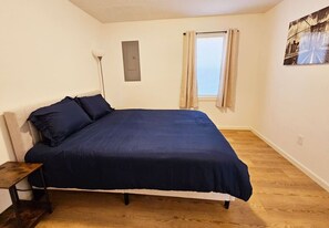 Iron/ironing board, WiFi