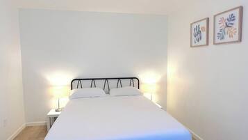 Fer et planche Ă repasser, Wi-Fi, draps fournis