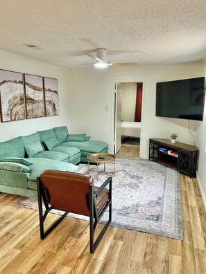 Interior - Stark Social House | Sleeps 6 | Game Day (Starkville)