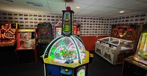 Game room - Whitstable Neptune - Alberta Holiday Park (Whitstable)