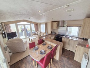 Interior - The Helmsley Lodge - Alberta Holiday Park (Whitstable)