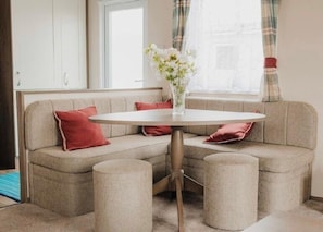 Dining - Luxury Seasalter Caravan (Whitstable)