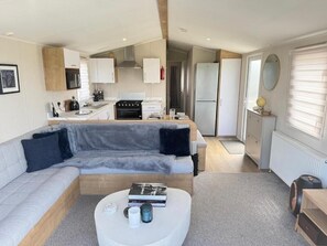 TV - The Whitstable Healing Spot (Whitstable)