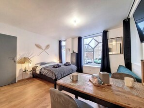 1 室のベッドルーム、アイロン / アイロン台、WiFi、ベッドシーツ