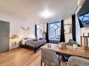 1 bedroom, iron/ironing board, WiFi, bed sheets - Déesse : studio tout confort (Rouen)
