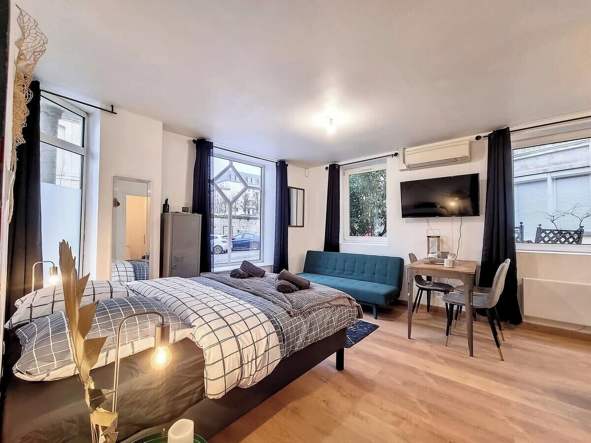 1 dormitori, planxa i posts de planxar, wifi i roba de llit 