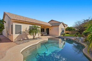Unclassified image, 3 of 35, button - 4 bedroom 2 bath home with pool, wi-fi, laundry (Mesa)