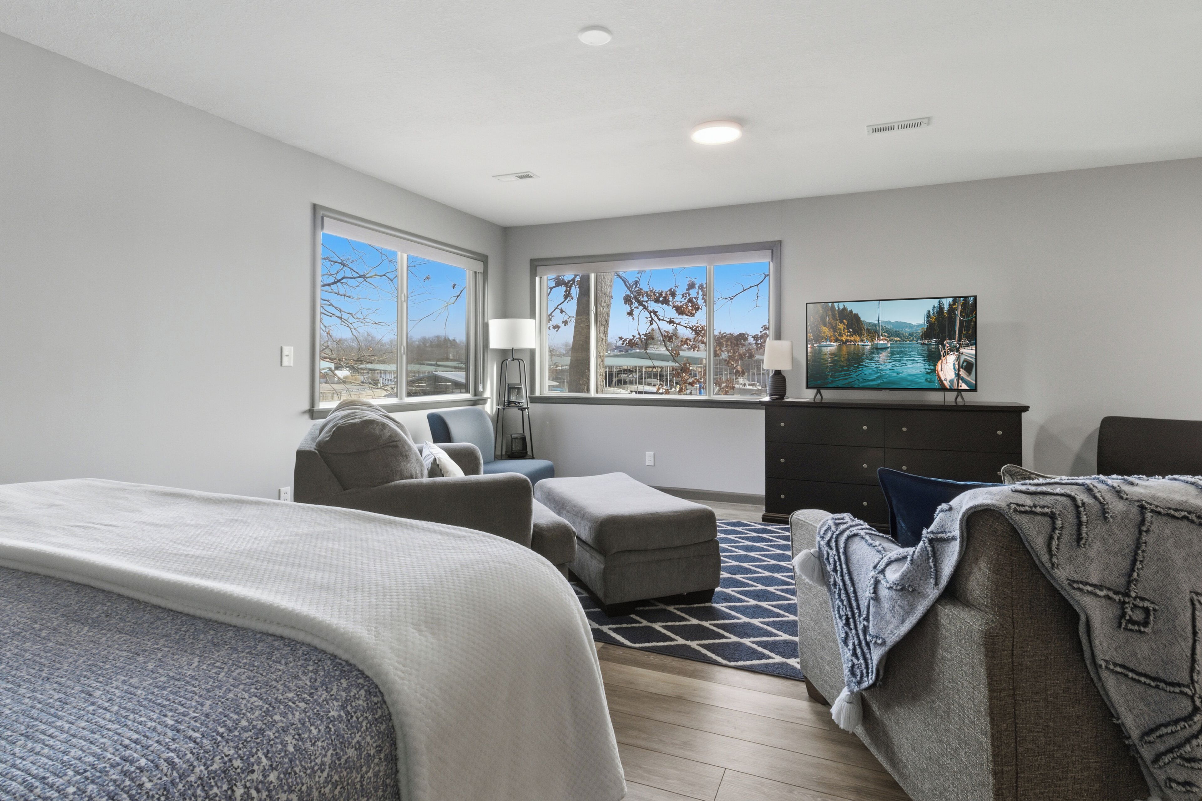 1 chambre, décoration personnalisée, ameublement personnalisé