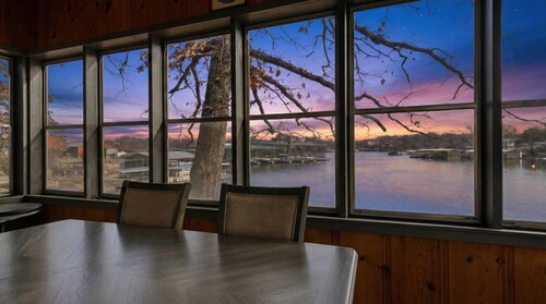Charming & Cozy Waterfront Cabin at 21mm Near Shorty Pants
