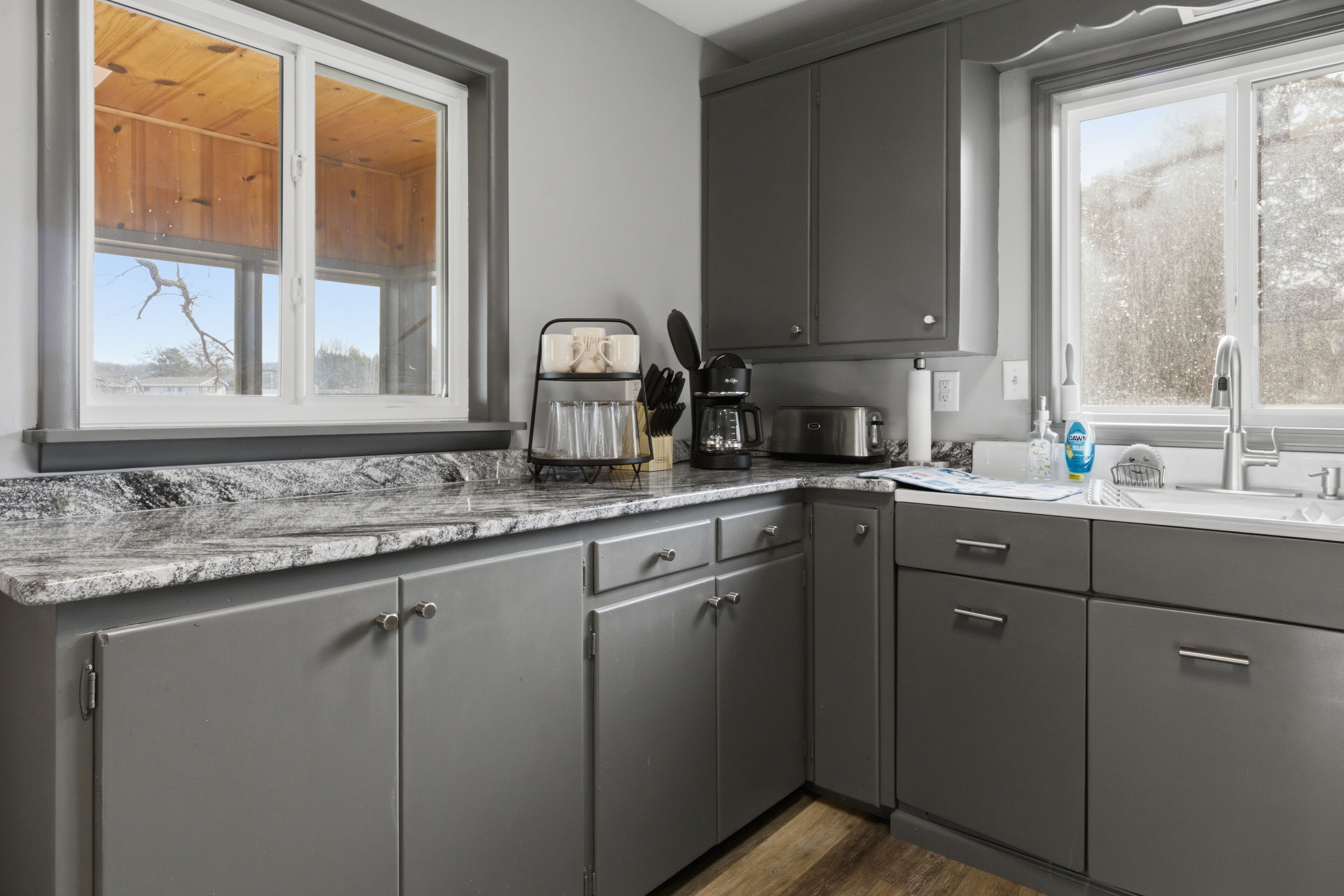 ハウス キングベッド 1 台ソファーベッド付き パティオ (Little Smokey Cabin) | 専用キッチン