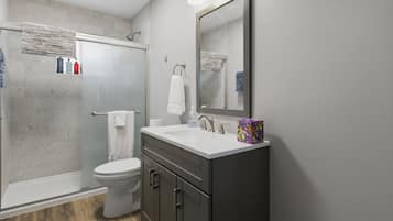 House, 1 Katil Raja (King) dengan Katil Sofa, Patio (Little Smokey Cabin) | Bilik Mandi | Tuala disediakan