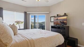 Condo, Multiple Beds, Pool Access (Between Games)