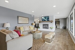 House, Multiple Beds, Patio (Shorty's Getaway) | Living area - Family-friendly Lakefront Home Near Shorty Pants Bar 21 MM (Osage Beach)