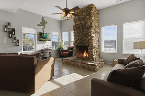 House, Multiple Beds, Patio (Shorty's Bungalow) | Living area - Charming Lakefront House Near Shorty Pants at 21mm (Osage Beach)