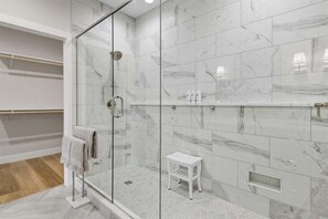 House, Multiple Beds, Patio (The Twelve) | Bathroom | Towels - Modern Lakefront Escape The Twelve (Camdenton)