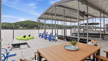 Tempat makan outdoor