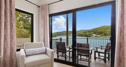 Modern Lakefront Escape The Twelve